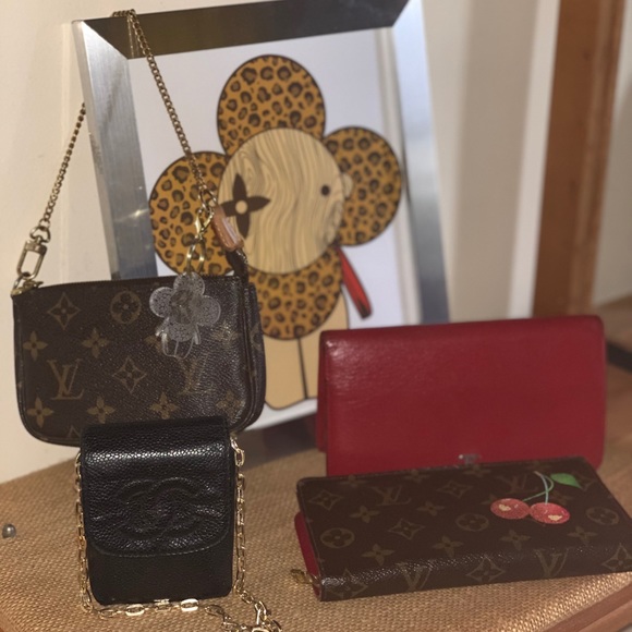 Louis Vuitton Monogram Mini Pochette - Picture 8 of 8